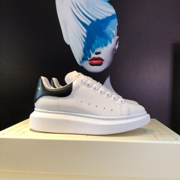 Alexander McQueen Black and White Leather Sneakers - Picture 2 of 9